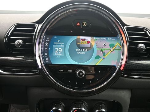 Used 2023 MINI Cooper Clubman S w/ Premium Package image 43