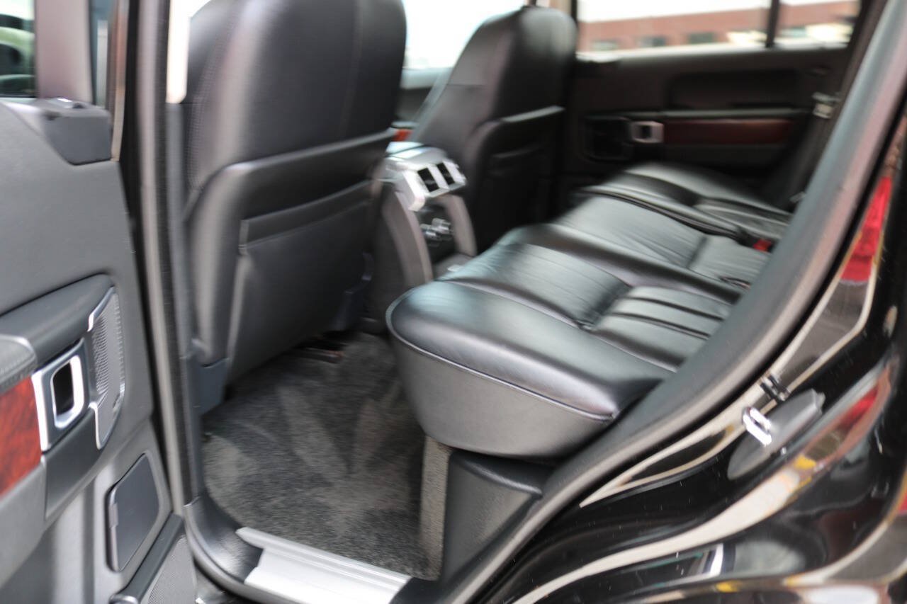 Used 2011 Land Rover Range Rover HSE AWD/4WD image 28