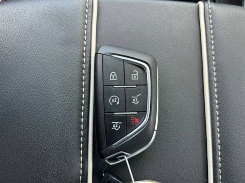 Used 2023 Cadillac Escalade Premium Luxury AWD/4WD image 36
