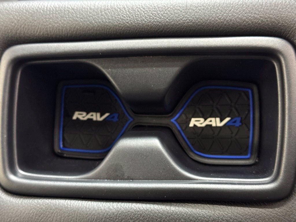 Used 2020 Toyota RAV4 XLE w/ Convenience Package AWD/4WD image 25