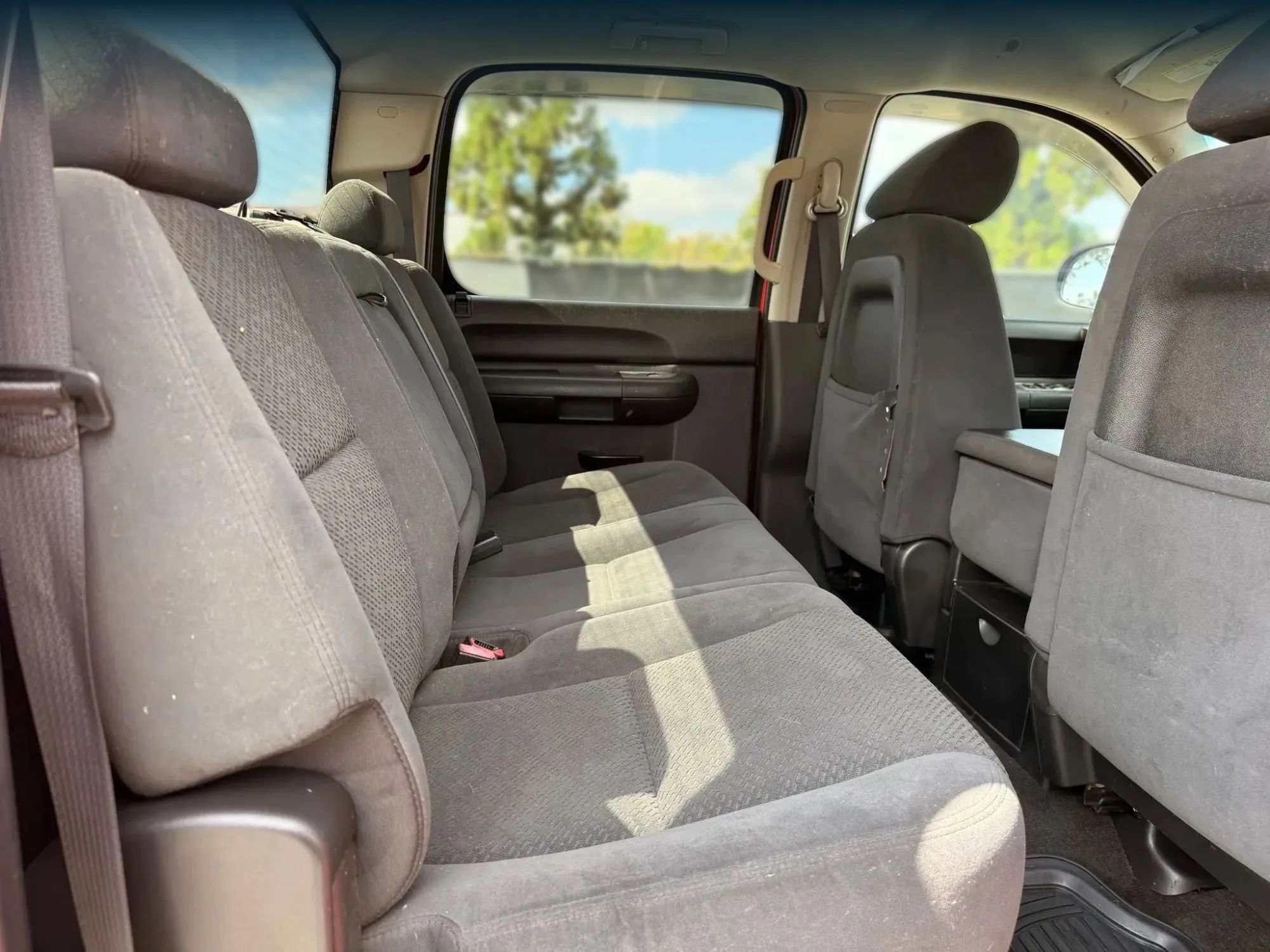 Used 2007 Chevrolet Silverado 1500 LT w/ 1LT Convenience Package AWD/4WD image 20
