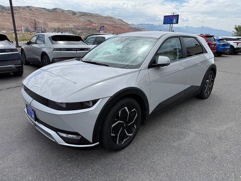 Used 2023 Hyundai Ioniq 5 SEL AWD/4WD image 2