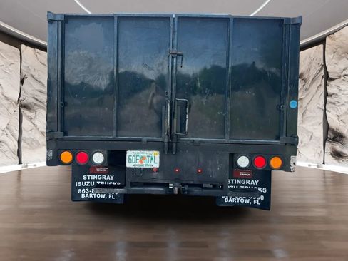 Used 2019 Isuzu NPR RWD image 5