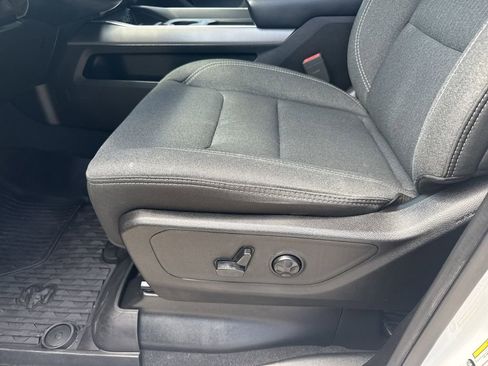 Used 2019 RAM 1500 Big Horn AWD/4WD image 13