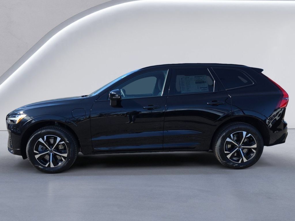 New 2026 Volvo XC60 T8 Core w/ Climate Package AWD/4WD image 6