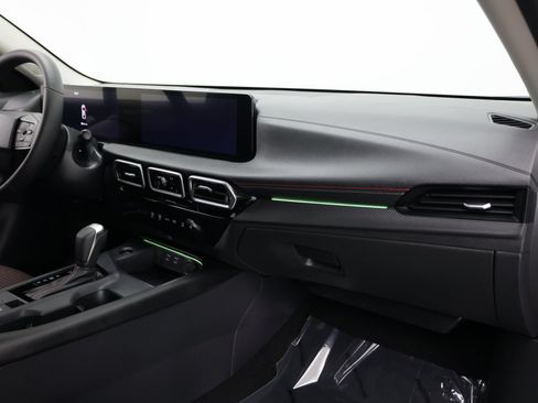 Used 2026 Nissan Sentra SR w/ Floor Mat Package FWD image 38