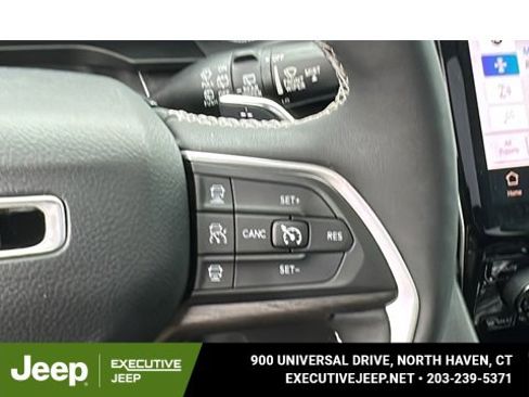 Used 2023 Jeep Grand Cherokee 4WD 4xe w/ Luxury Tech Group II image 16