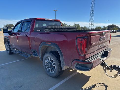 Used 2022 GMC Sierra 2500 AT4 image 2