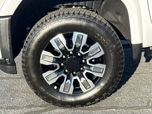 New 2026 GMC Sierra 3500 Denali w/ Denali Reserve Package image 19