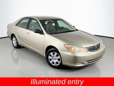 Used 2004 Toyota Camry LE FWD image 3