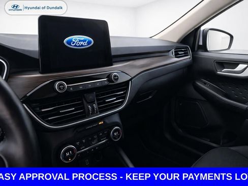 Used 2020 Ford Escape Titanium w/ Titanium Premium Package 2.0 FWD image 14