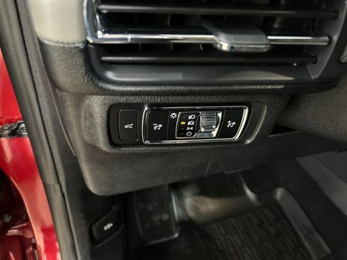Certified 2025 Lincoln Corsair AWD w/ Equipment Group 101A image 11
