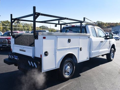 New 2025 Ford F250 XLT image 12