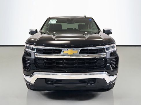 Used 2023 Chevrolet Silverado 1500 LT AWD/4WD image 2