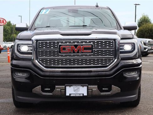 Used 2017 GMC Sierra 1500 Denali w/ Denali Ultimate Package AWD/4WD image 8