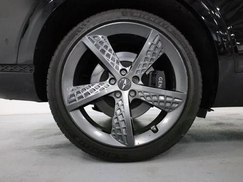 Used 2024 Genesis GV70 3.5T Sport w/ Sport Prestige Package image 15