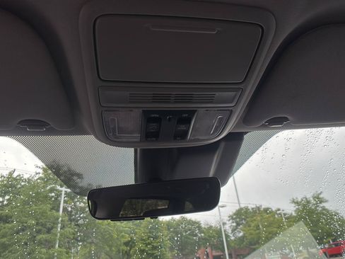 Used 2018 Honda Odyssey EX-L image 34