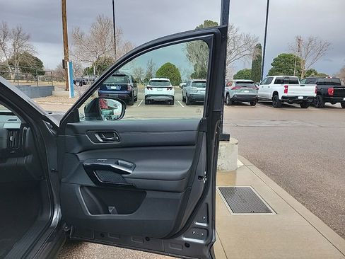 New 2026 Nissan Pathfinder SV image 18