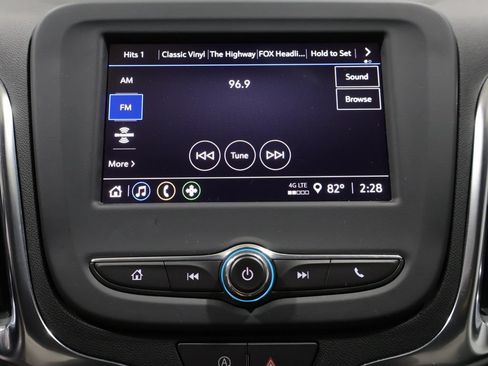 Used 2024 Chevrolet Equinox LT w/ LPO, Floor Liner Package FWD image 29