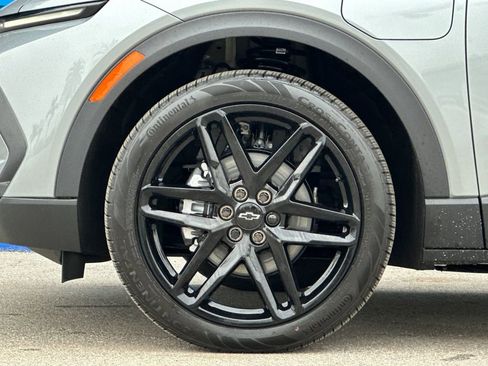 Used 2026 Chevrolet Equinox EV LT image 25