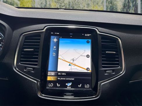 Used 2020 Volvo XC90 T6 Momentum w/ Protection Package Premier AWD/4WD image 27