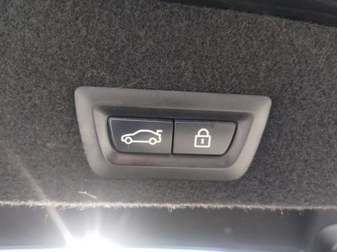 Used 2016 BMW 750i image 41