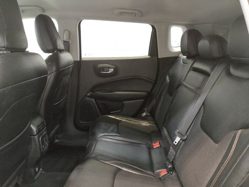 Used 2018 Jeep Compass Latitude image 18