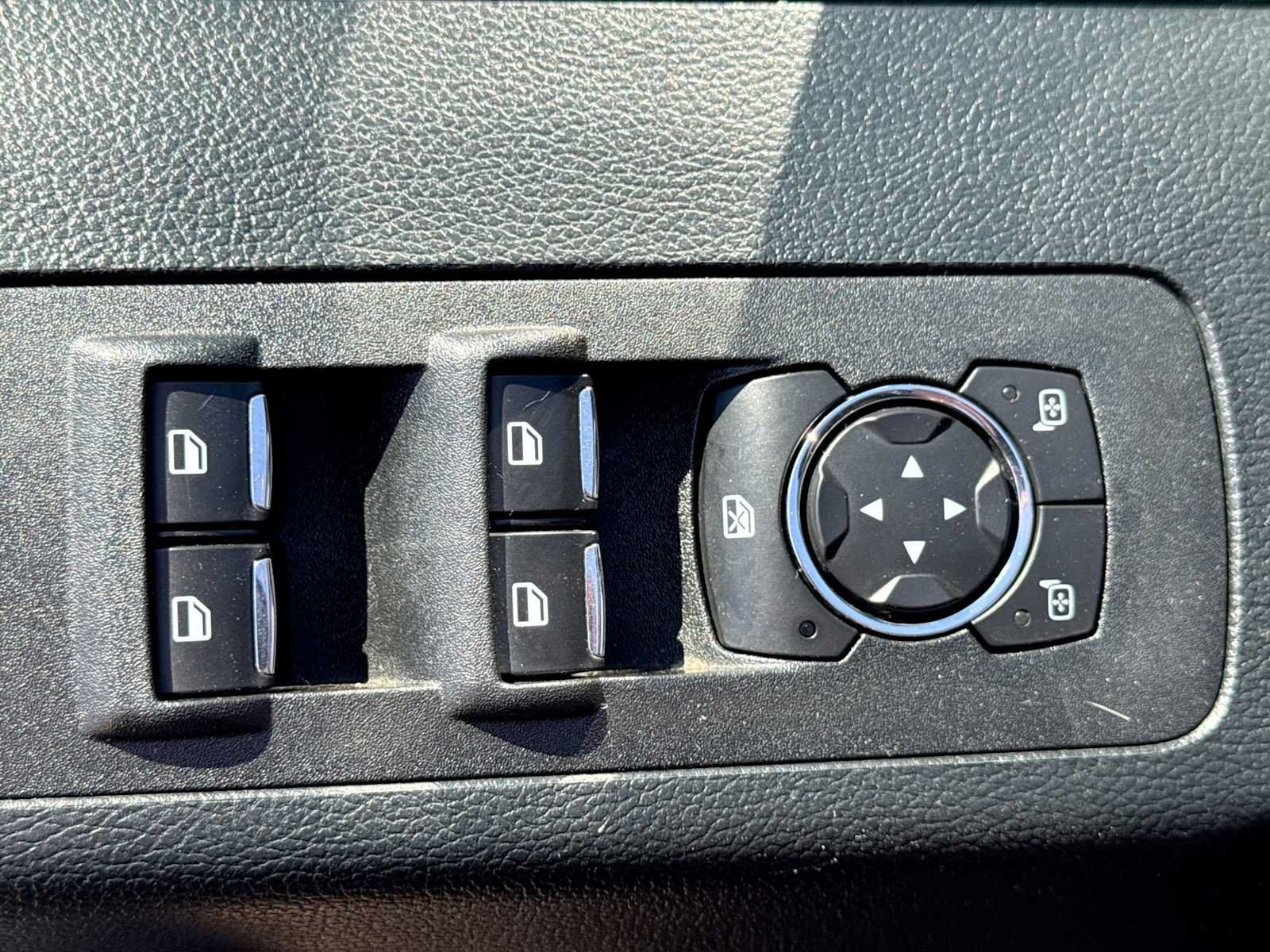 Used 2018 Ford F150 XLT w/ Equipment Group 302A Luxury AWD/4WD image 16