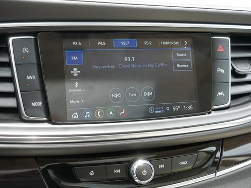 Used 2024 Buick Enclave Essence w/ Experience Buick Package AWD/4WD image 22