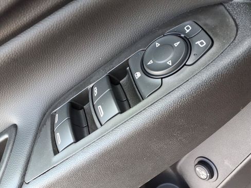 Used 2024 Chevrolet Equinox LT FWD image 16
