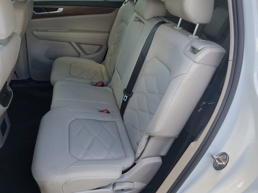 Certified 2024 Volkswagen Atlas SE FWD image 16