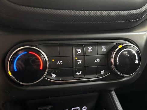 Used 2023 Chevrolet TrailBlazer LT FWD image 17
