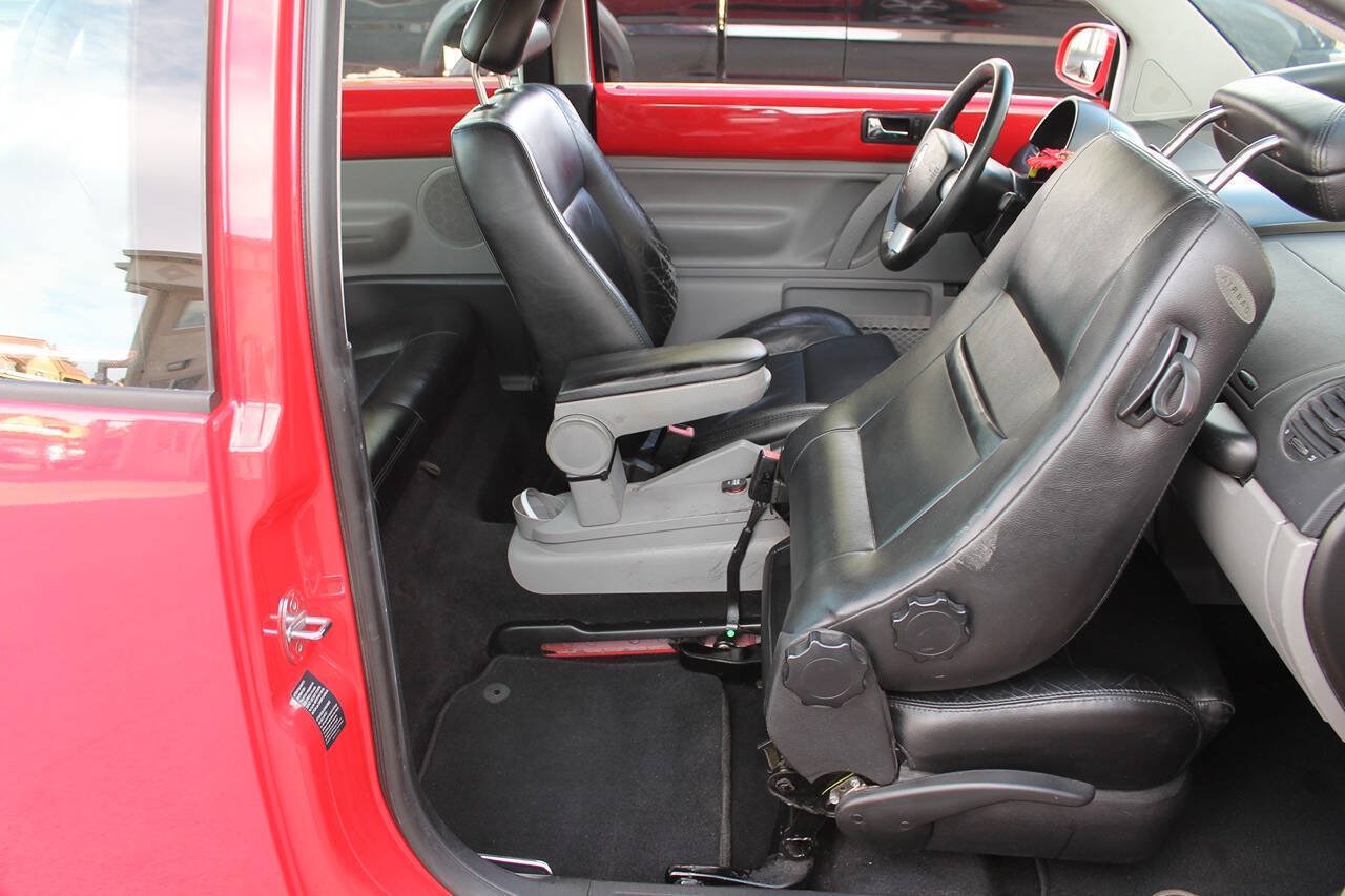 Used 2001 Volkswagen Beetle Sport FWD image 27