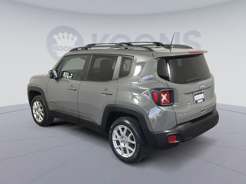 Used 2019 Jeep Renegade Latitude image 4