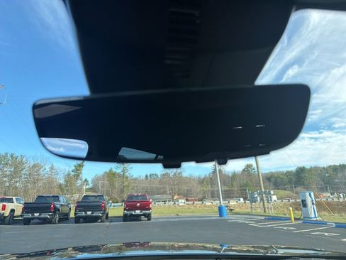 New 2026 Chevrolet Traverse LT w/ Midnight/Sport Edition image 27