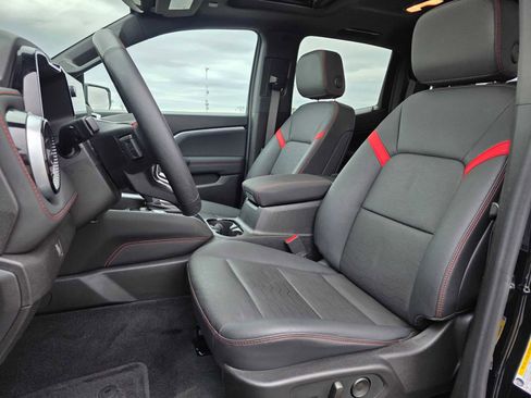 Certified 2024 Chevrolet Colorado Z71 w/ LPO, Dark Essentials Package AWD/4WD image 21