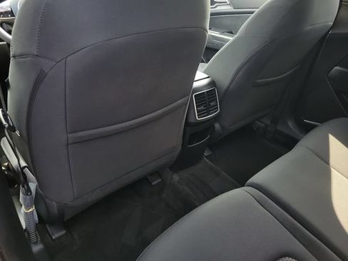 Used 2023 Kia Sportage LX AWD/4WD image 10