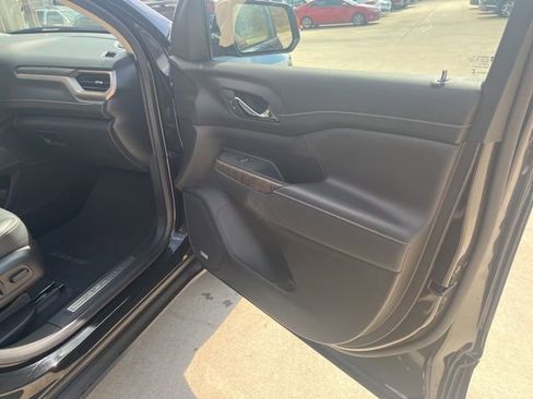 Used 2023 GMC Acadia Denali FWD image 18