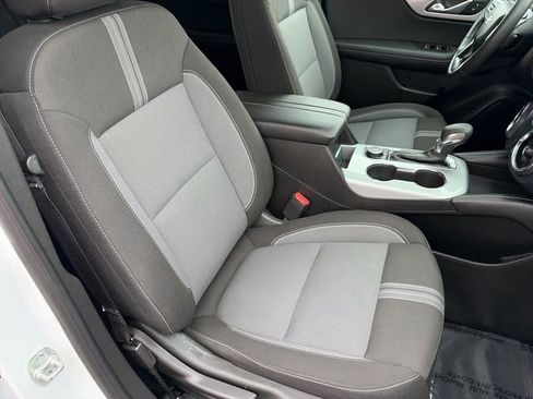 Used 2025 Chevrolet Blazer LT image 35