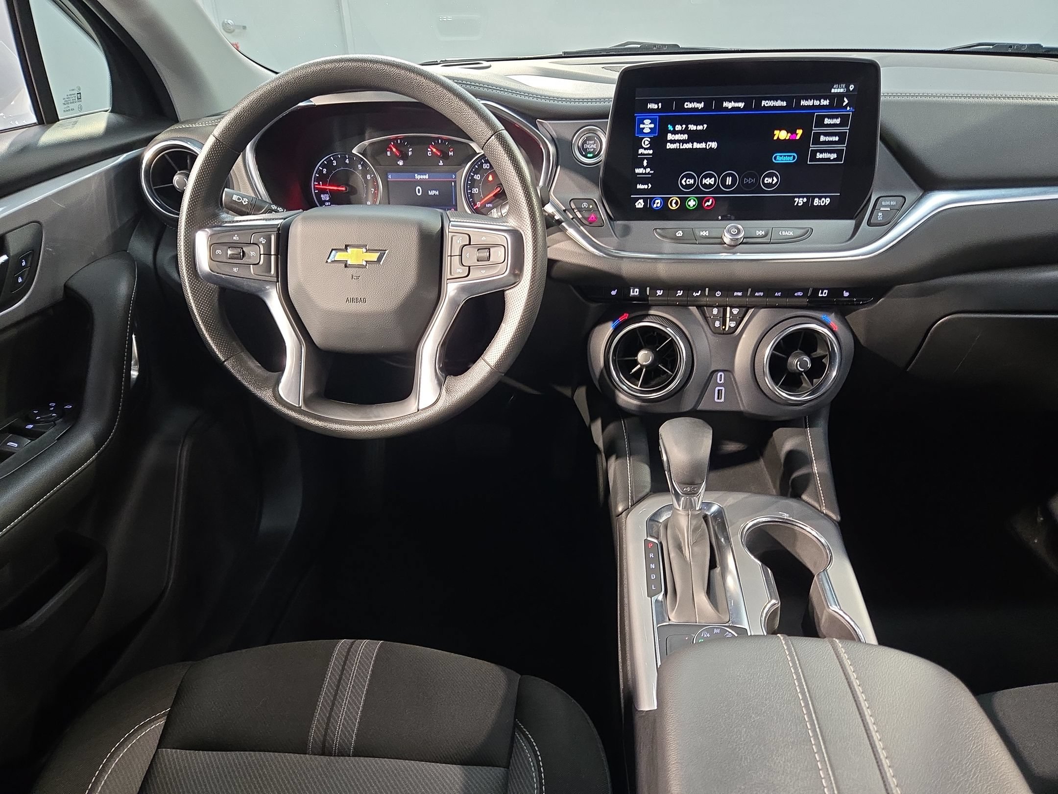 Used 2025 Chevrolet Blazer LT AWD/4WD image 9