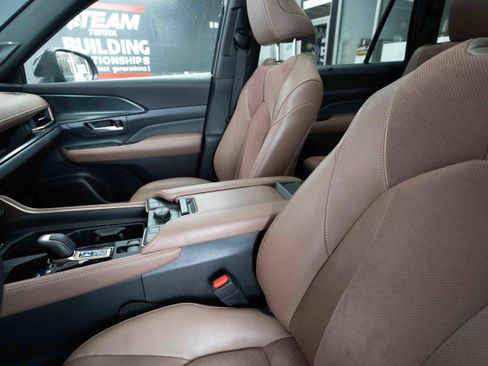 Used 2024 Toyota Grand Highlander MAX Platinum image 10