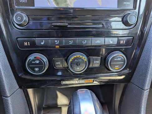 Used 2020 Volkswagen Passat 2.0T SEL image 20