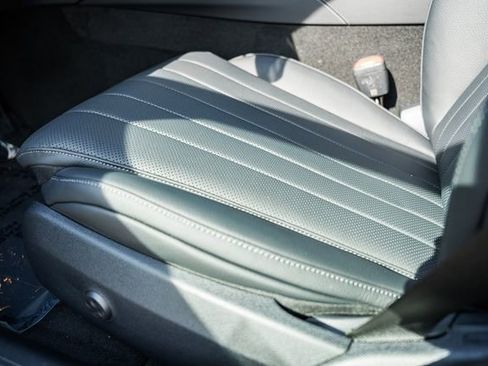 New 2026 Mercedes-Benz E 450 4MATIC Sedan image 35