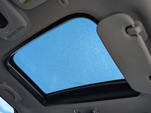 Certified 2024 MINI Cooper 4-Door Hardtop FWD image 20