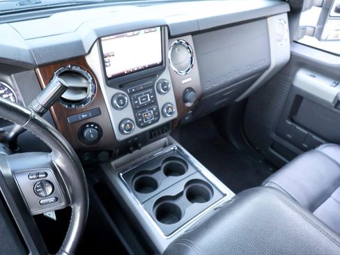 Used 2016 Ford F250 Lariat w/ Lariat Ultimate Package image 39