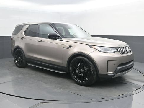 Used 2025 Land Rover Discovery S AWD/4WD image 9