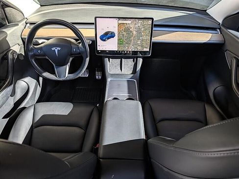 Used 2021 Tesla Model Y Long Range AWD/4WD image 3