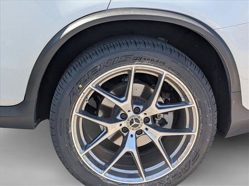 Used 2021 Mercedes-Benz GLC 300 4MATIC image 20