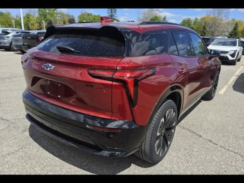 Used 2025 Chevrolet Blazer EV RS AWD/4WD image 2