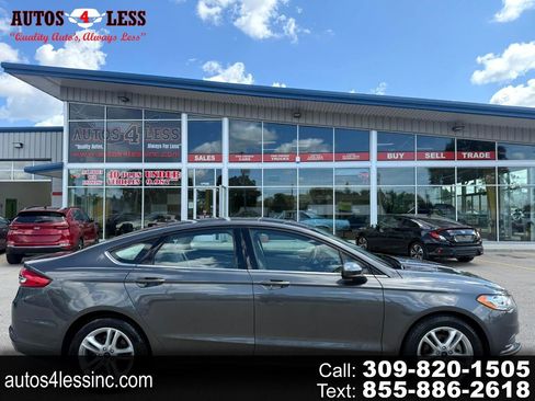 Used 2018 Ford Fusion SE image 1